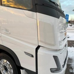 Deflectores de suciedad - esquinas de la cabina - Volvo FH AERO 202...