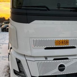 Deflectores de suciedad - esquinas de la cabina - Volvo FH AERO 202...